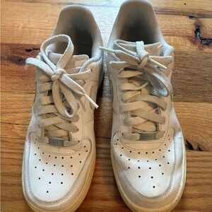 Nike AF 1’s in white
